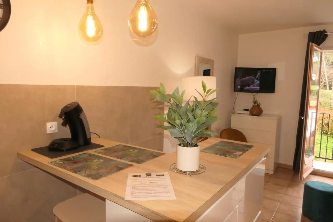 Studio Meuble En Face Du Golf Cote Piscine Mouans-Sartoux France