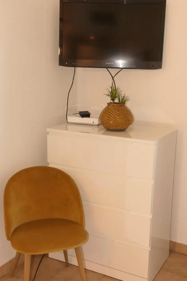 Apartment Studio Meuble En Face Du Golf Cote Piscine Mouans-Sartoux